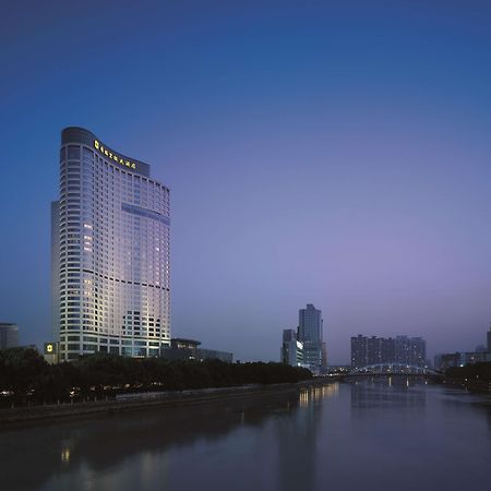 Отель Shangri-La Ningbo - The Three Rivers Intersection Экстерьер фото