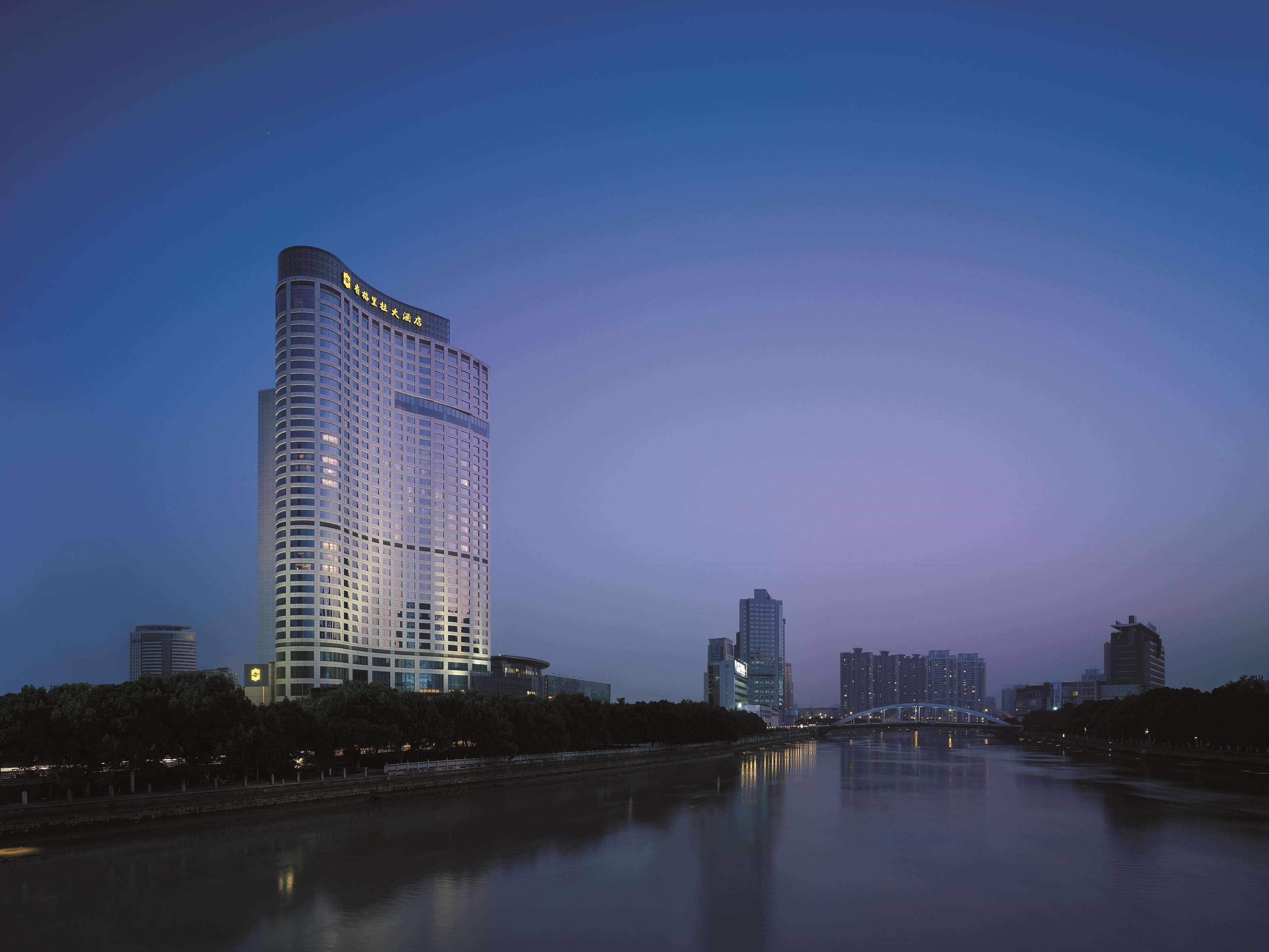 Отель Shangri-La Ningbo - The Three Rivers Intersection Экстерьер фото